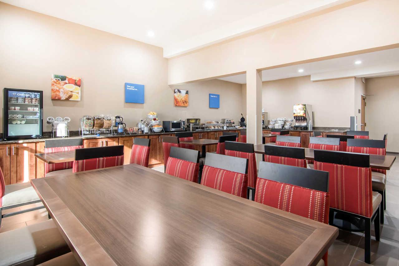 Hotel Comfort & Junction - Near Riley 2*
