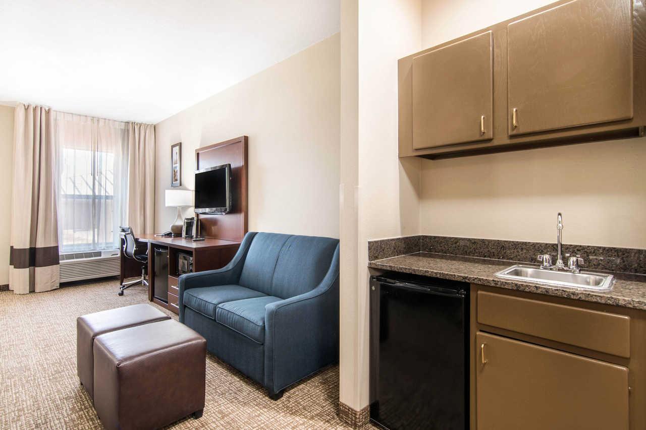 Comfort & Junction - Near Riley Hotel 2*