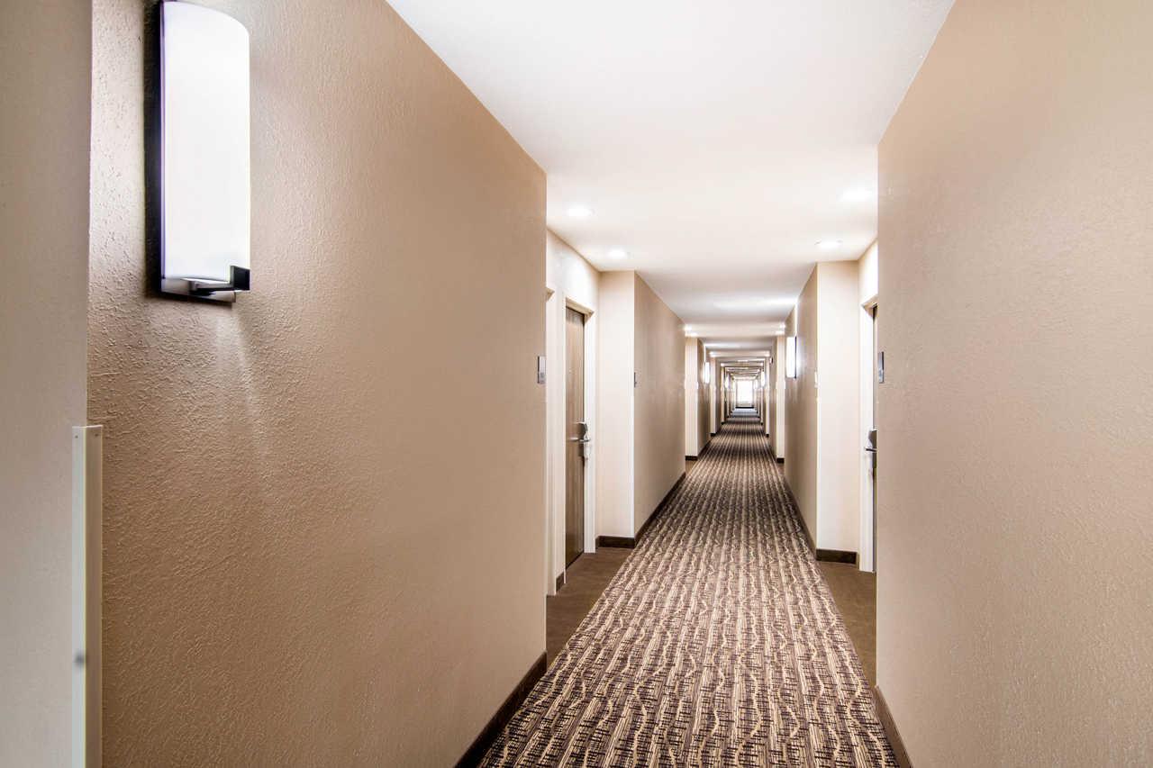 Comfort & Junction - Near Riley Hotel 2*