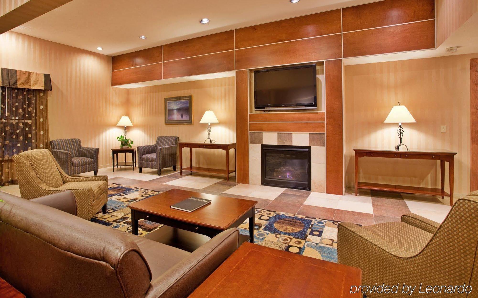 Comfort & Junction - Near Riley Hotel 2*