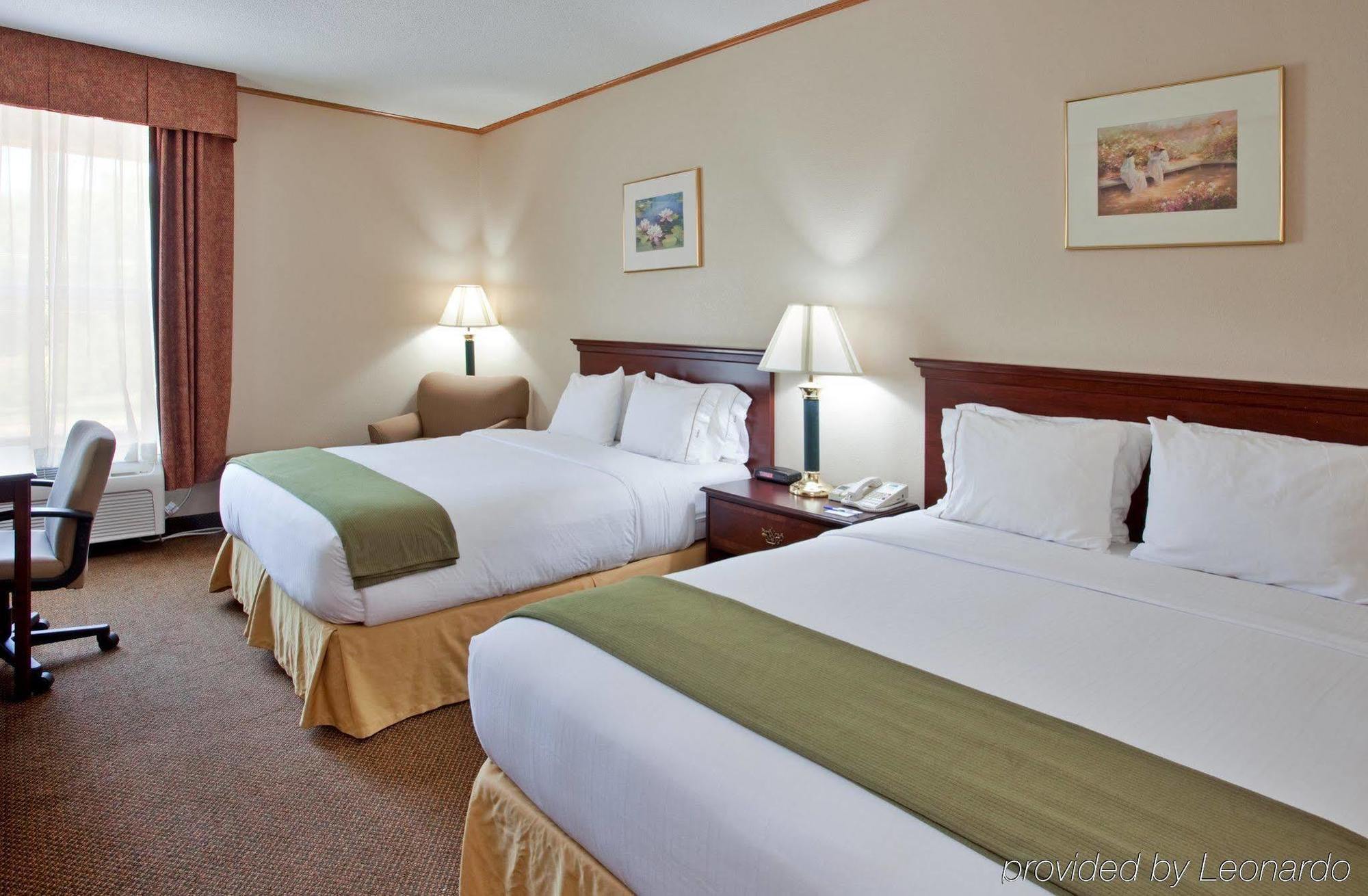 Comfort & Junction - Near Riley Hotel 2*