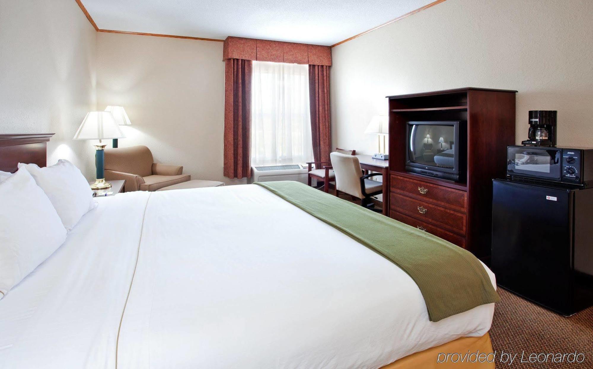 Hotel Comfort & Junction - Near Riley 2*